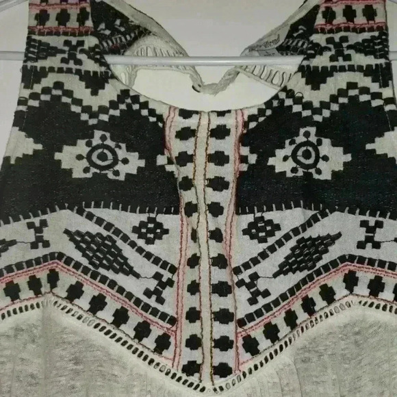 Lucky Brand Embroidered Aztec Top - Picture 2 of 6